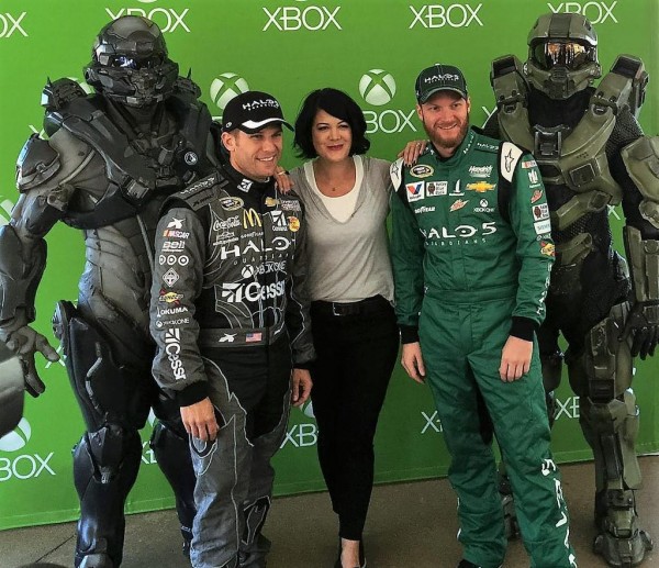 Kiki with drivers and Spartans