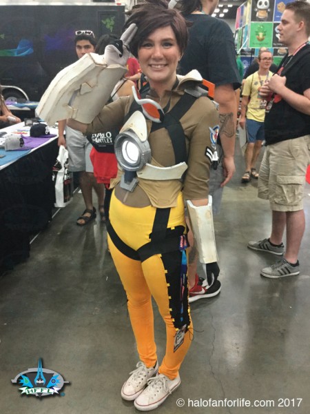 RTX2017 65 Tracer Cosplay